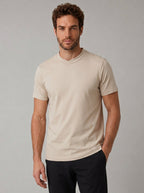 CAMISETA SUEDINE GOLA CRUZADA AREIA ZIGMA
