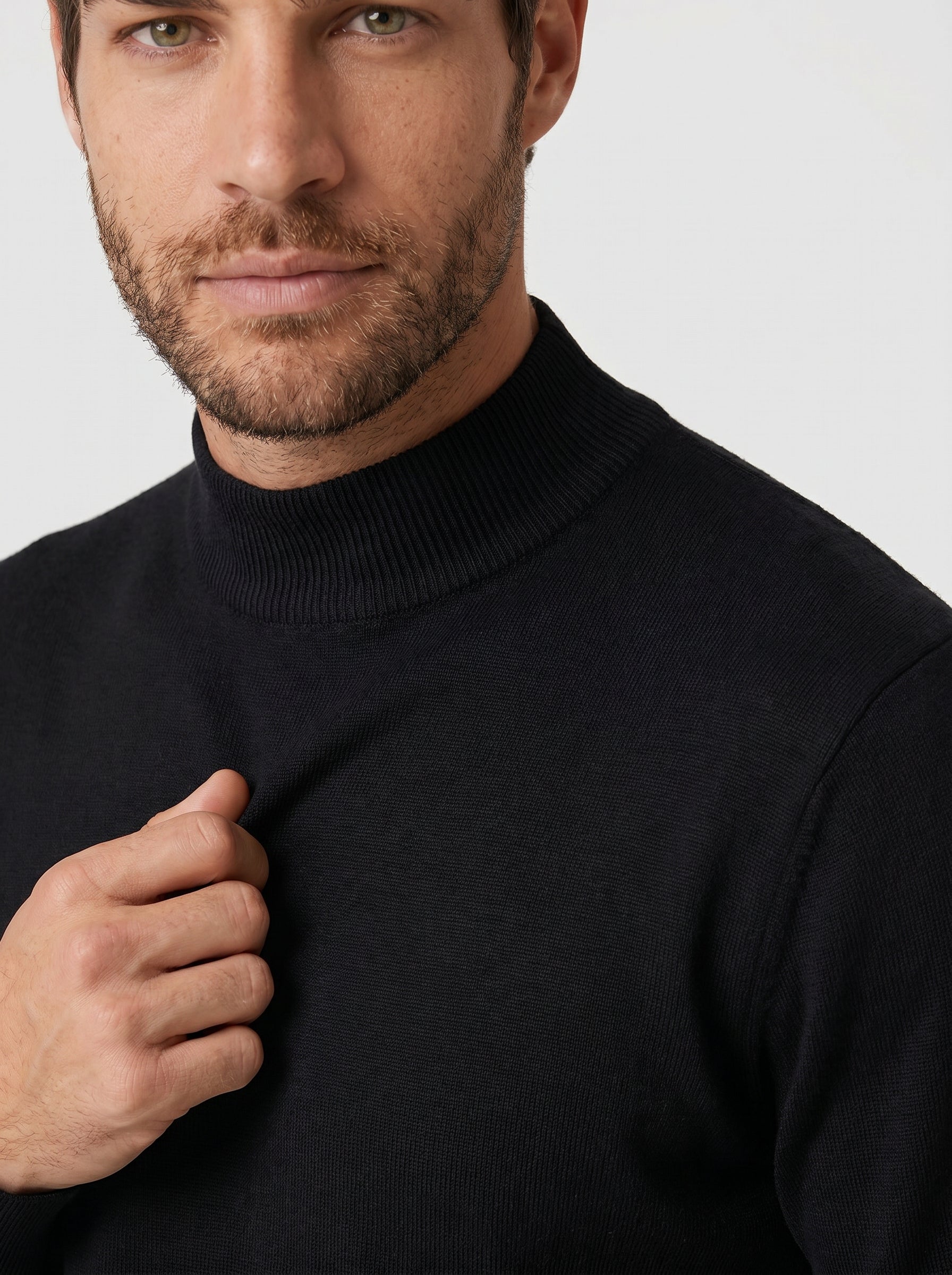 TRICOT GOLA ALTA ESSSENTIAL PRETO ZIGMA