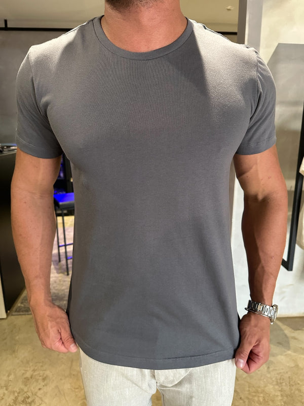 CAMISETA ESSENTIAL CINZA URBO