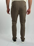 CALÇA SLIM CHINO STRECH CAPUCCINO SOFT LEE