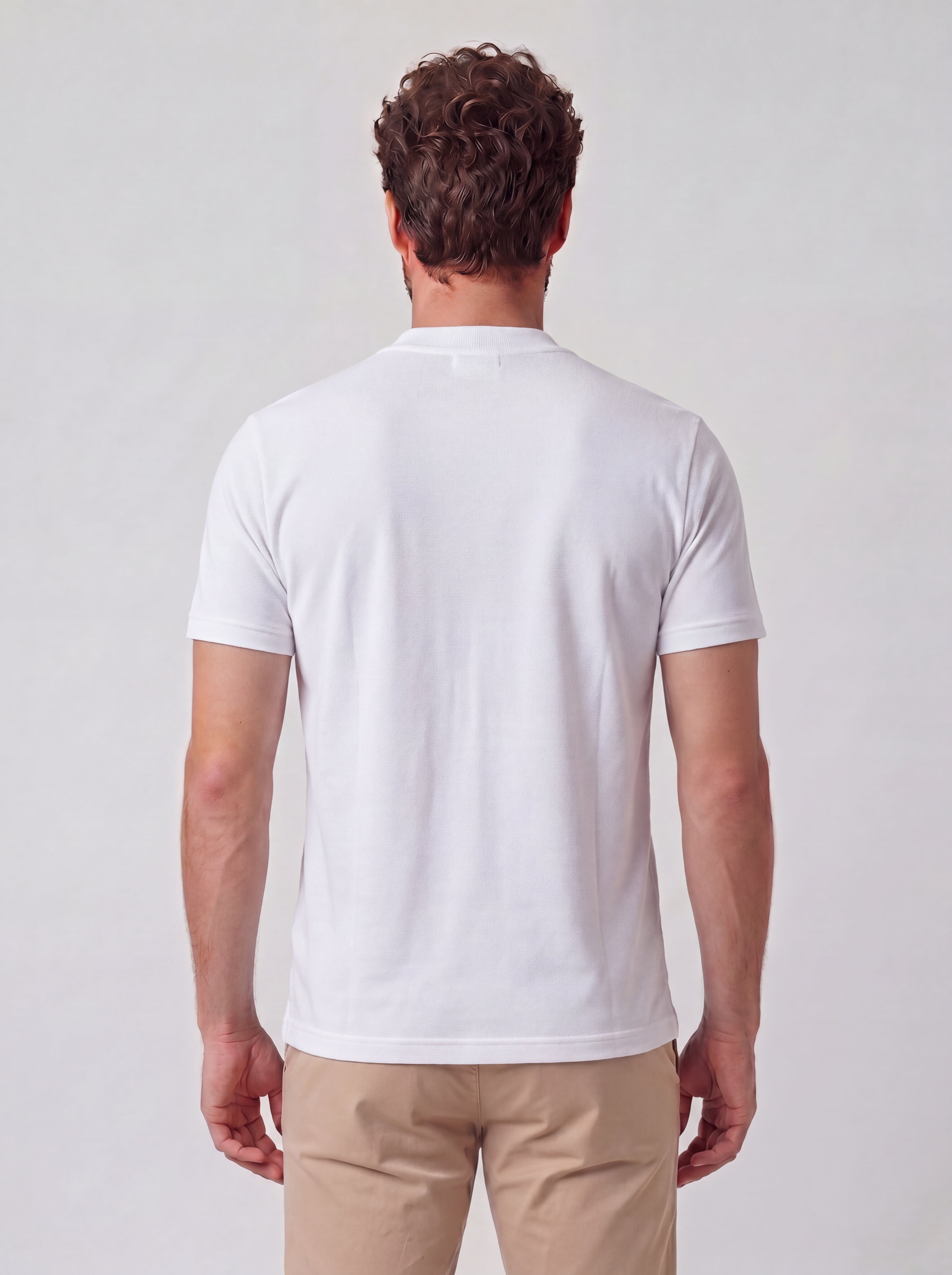 CAMISETA PIQUET SIGNATURE GOLA MEDIA BRANCA ZIGMA