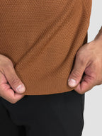 CAMISETA TRICO TEXTURE CASTANHO ZIGMA