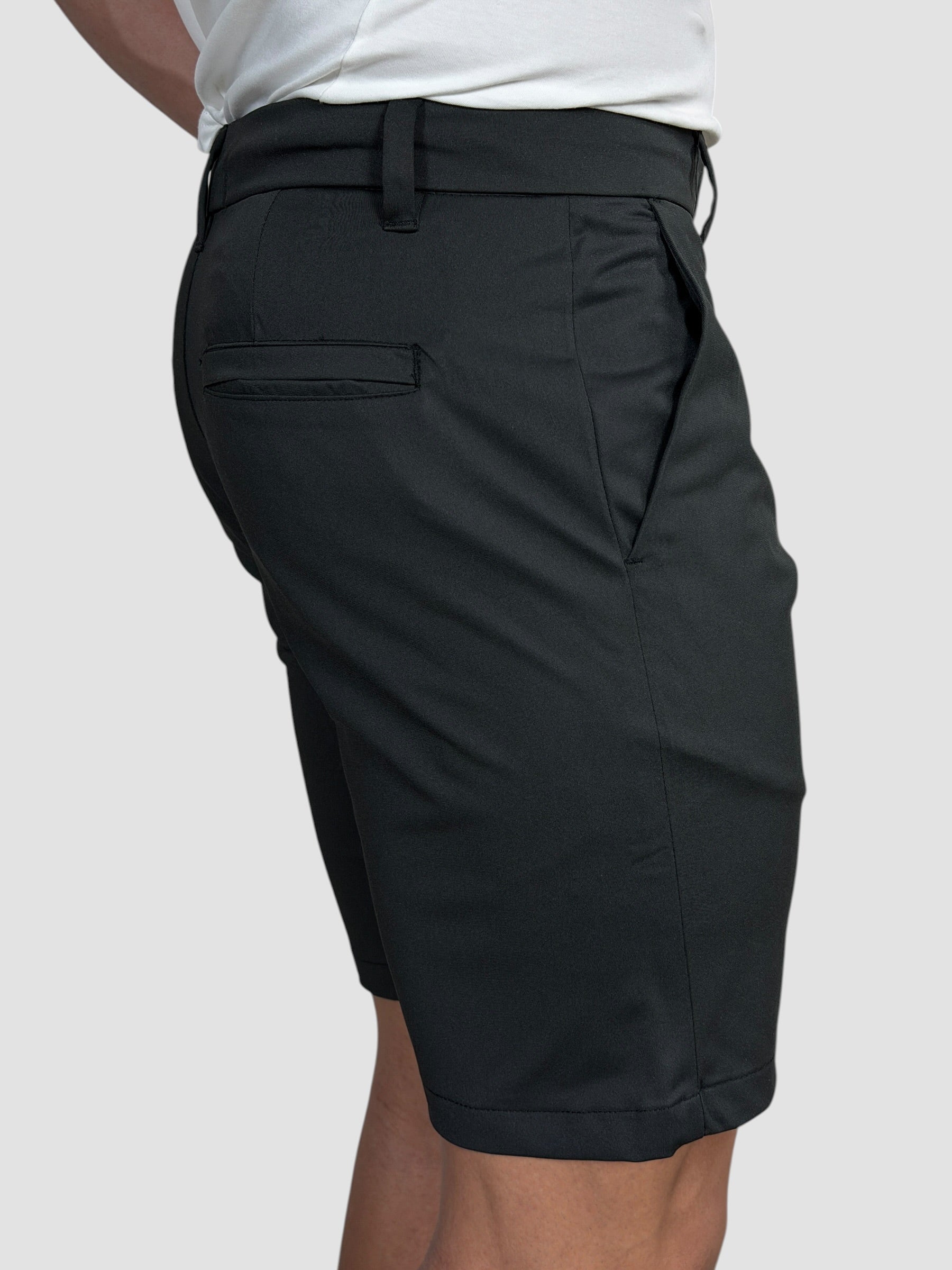 BERMUDA ALFAIATARIA TECH CAPRI PRETA ZIGMA