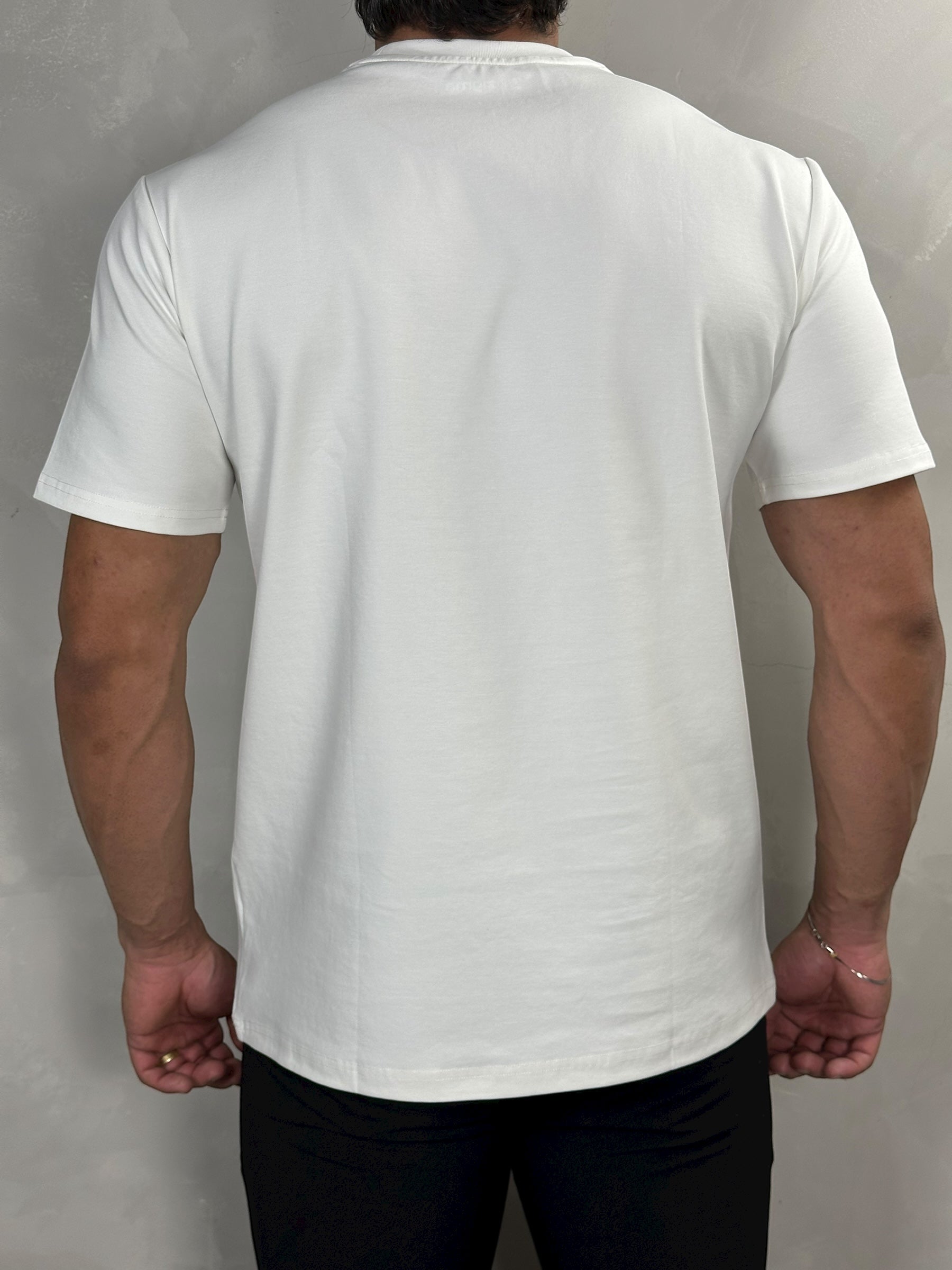 CAMISETA OVER SOFT BRANCA ZIGMA