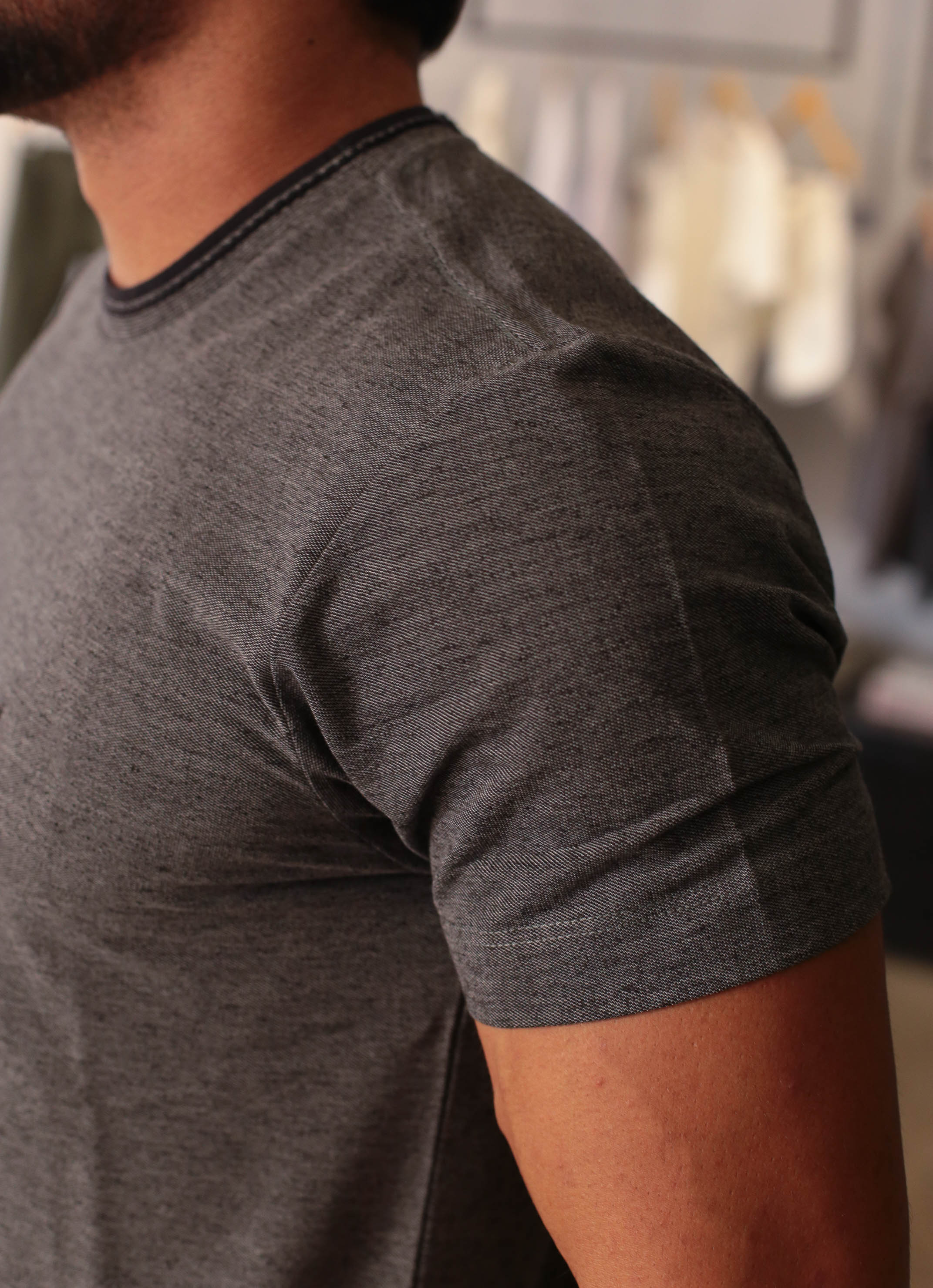 CAMISETA LINEN TOUCH PRETO URBO