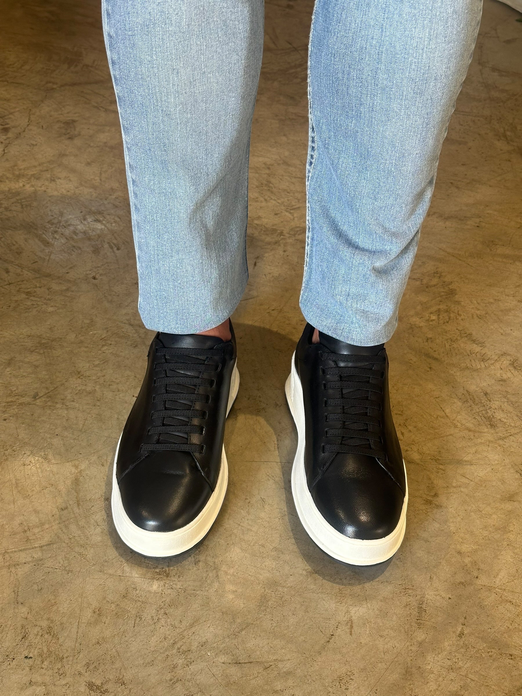 SNEAKER ELASTIC PRETO SOLA BRANCA ZIGMA