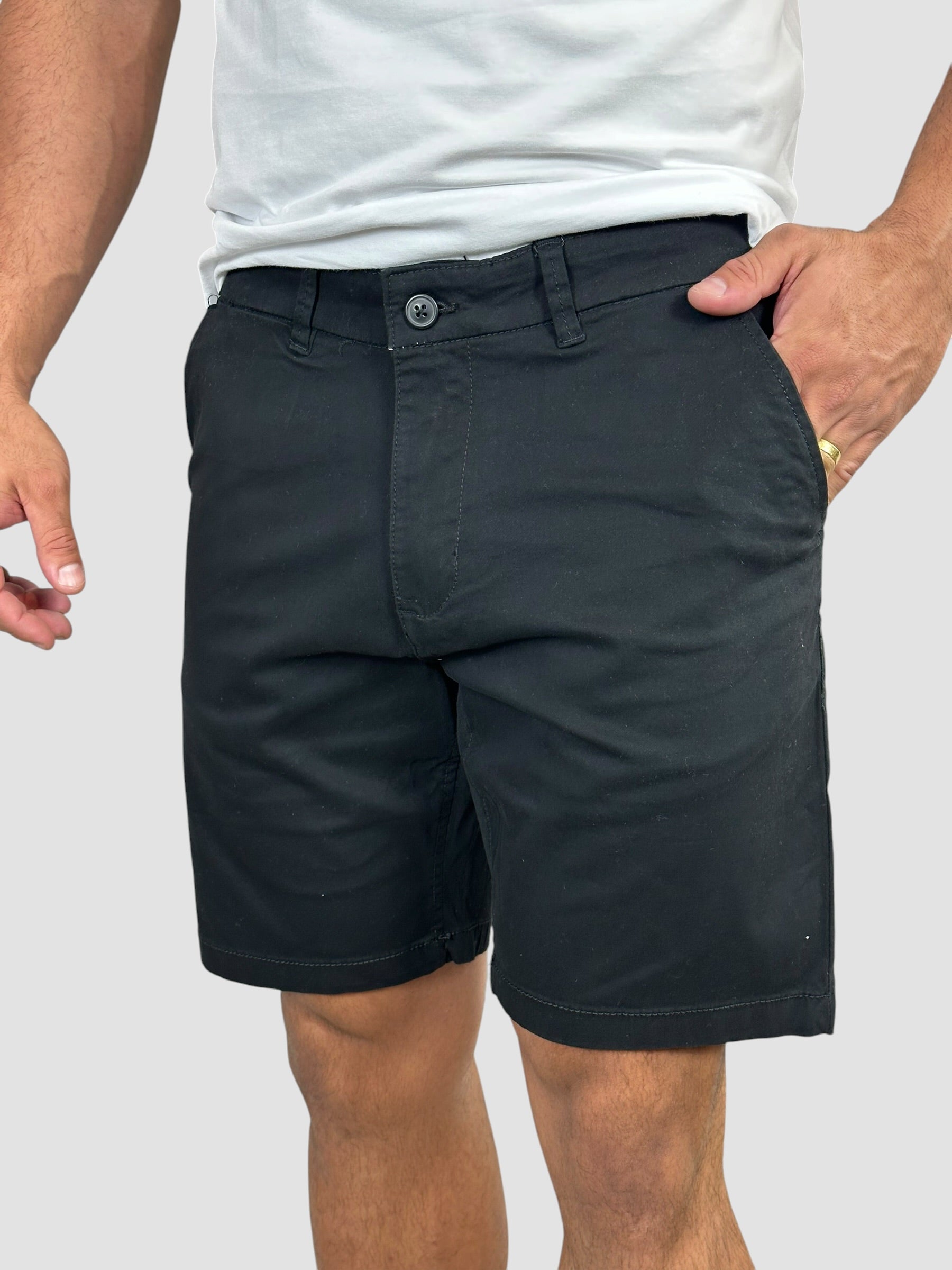 BERMUDA CHINO SARJA PRETA ZIGMA