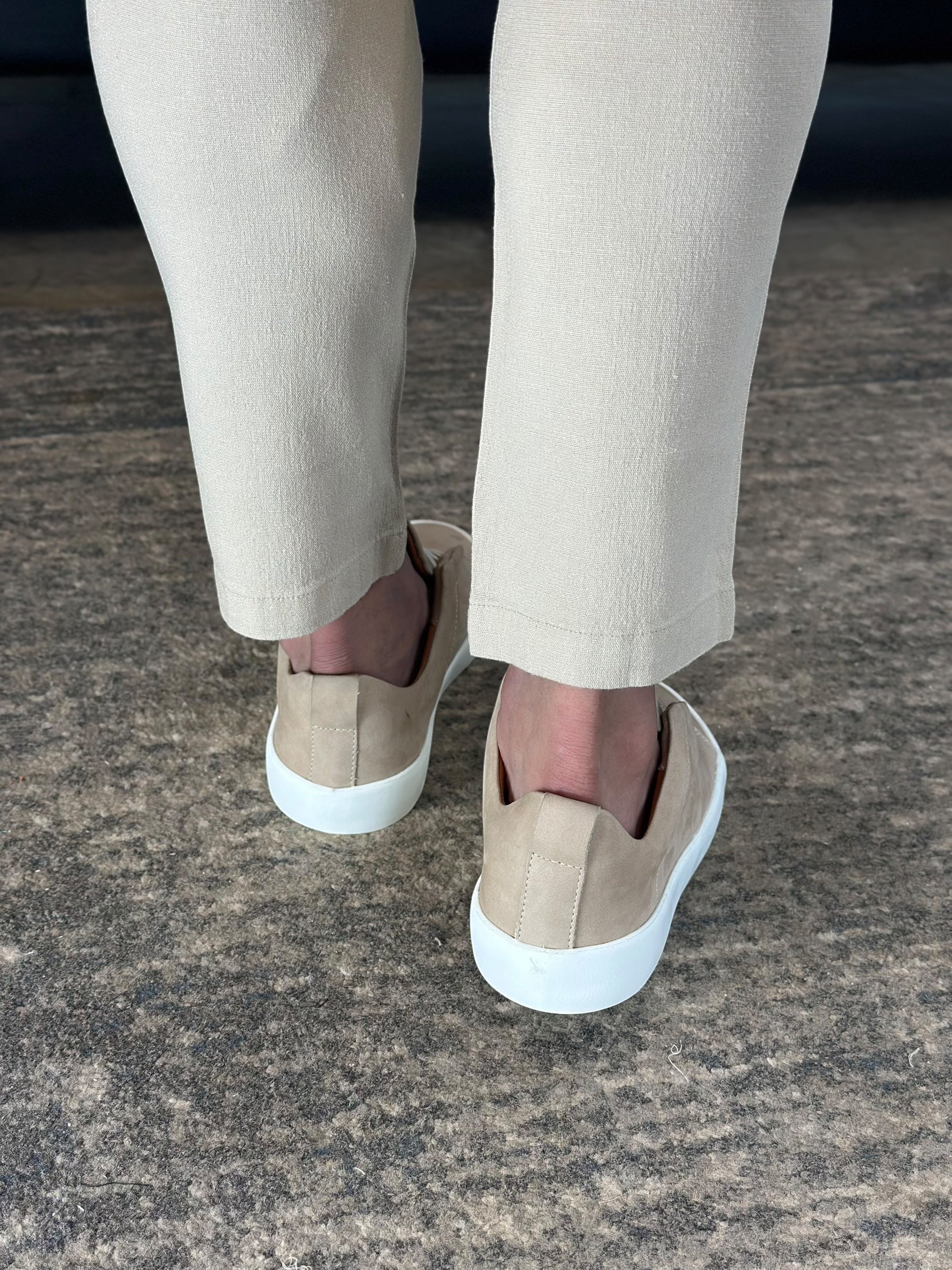 SNEAKER ZEG ELASTIC MINIMAL AREIA ZIGMA