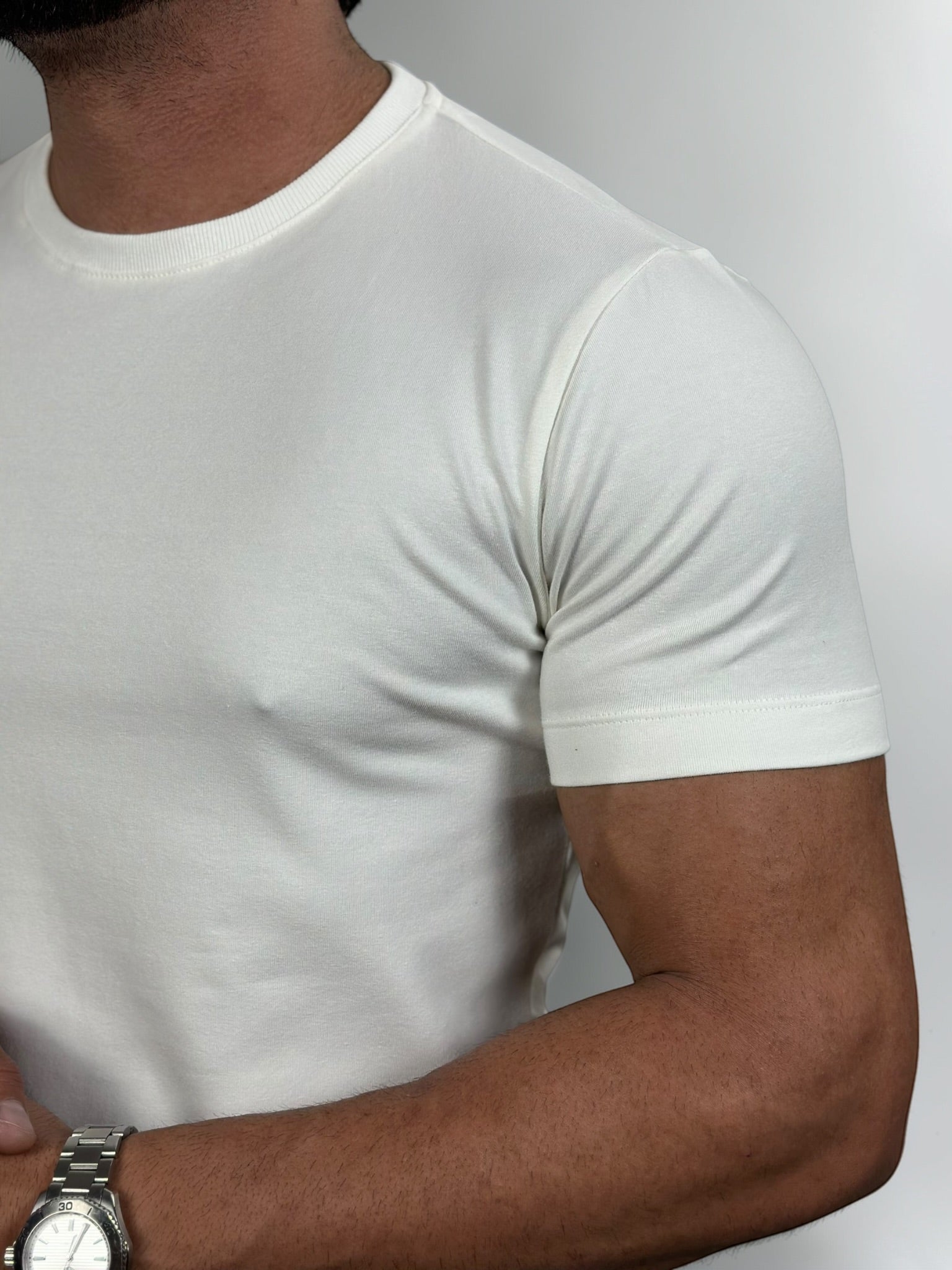 CAMISETA ESSENTIAL COTTON PREMIUM OFF WHITHE ZIGMA
